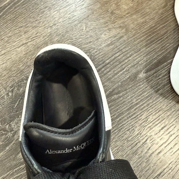 Alexander Mcqueens sneaker size 31 - Picture 7 of 9